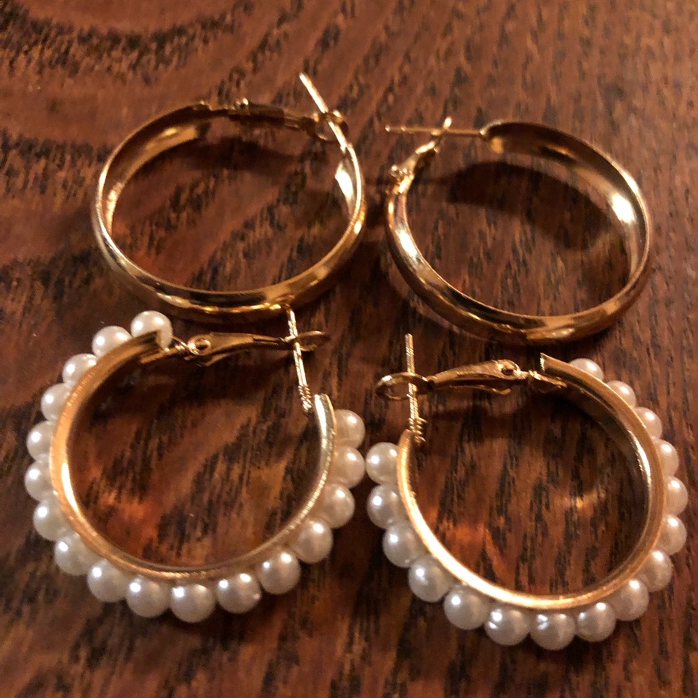 2 awesome pairs of fashion jewelry hoop earrings